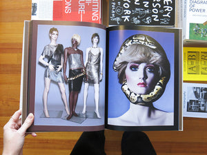 Carlijn Jacobs & James Chester – Mannequins