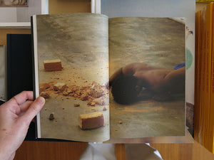 Bie Michels – Piles of Bricks / Piles de briques