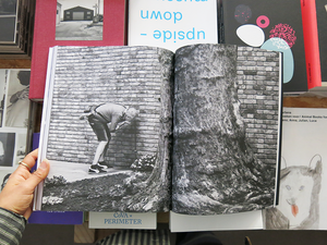 ARCH+ Kunst: Karin Sander